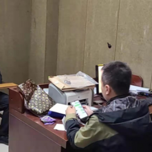 女子被“老师”诱入群投资，仅3天310万打水漂